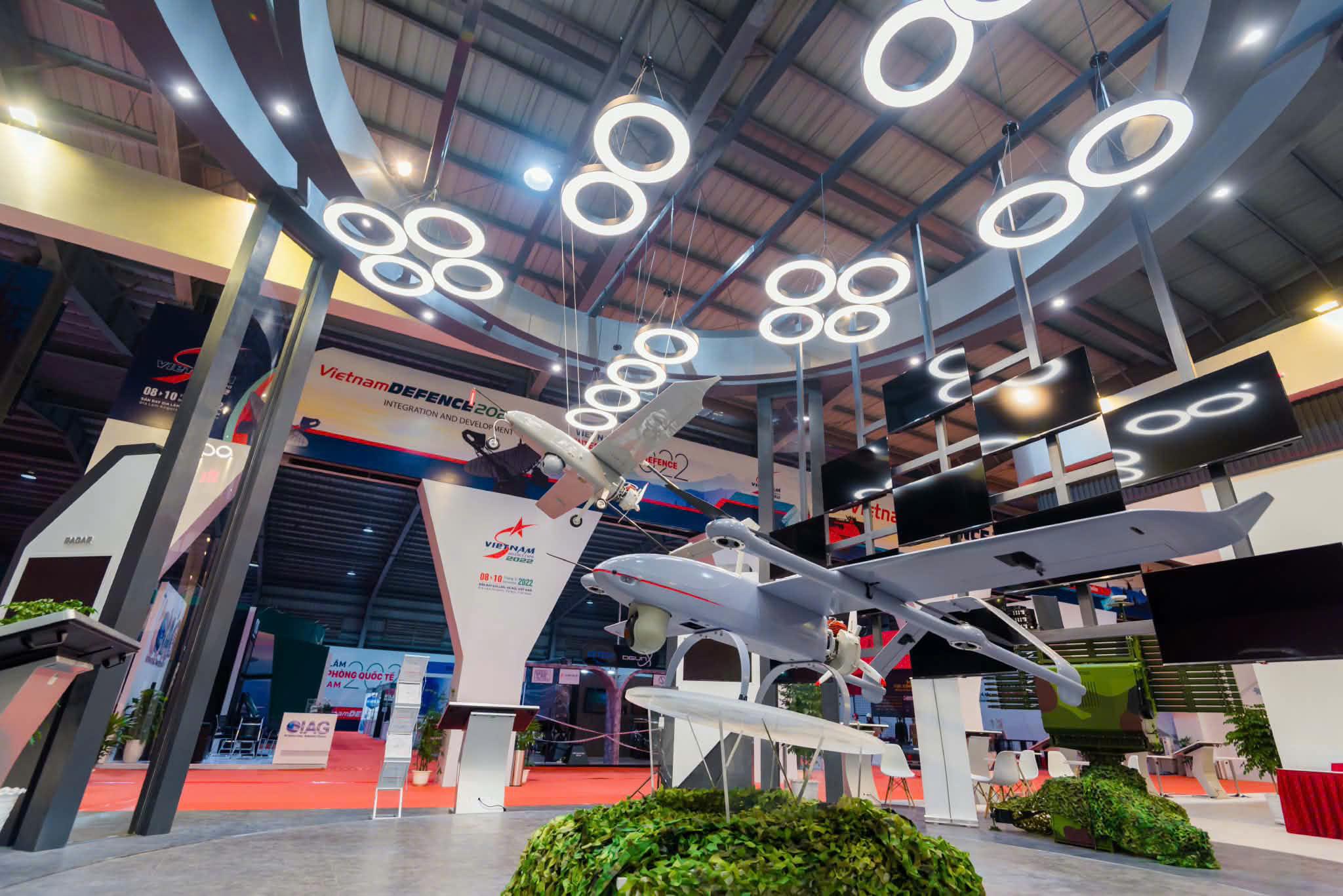 UAV exhibit under the suspended ring-light canopy